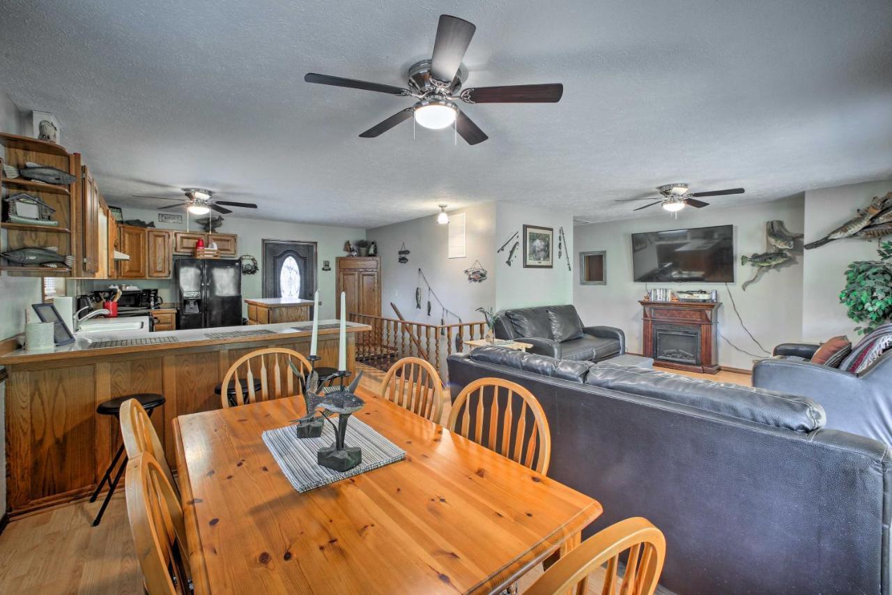 Lakefront Table Rock Home With Fire Pit! Golden Extérieur photo