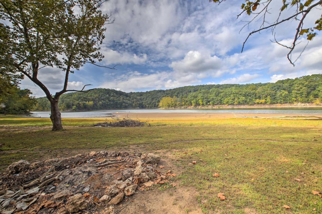 Lakefront Table Rock Home With Fire Pit! Golden Extérieur photo
